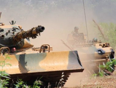 25 χλμ. μέσα στο έδαφος του συριακού Κουρδιστάν μπήκε ο τουρκικός Στρατός - Σκληρές μάχες με τους Κούρδους